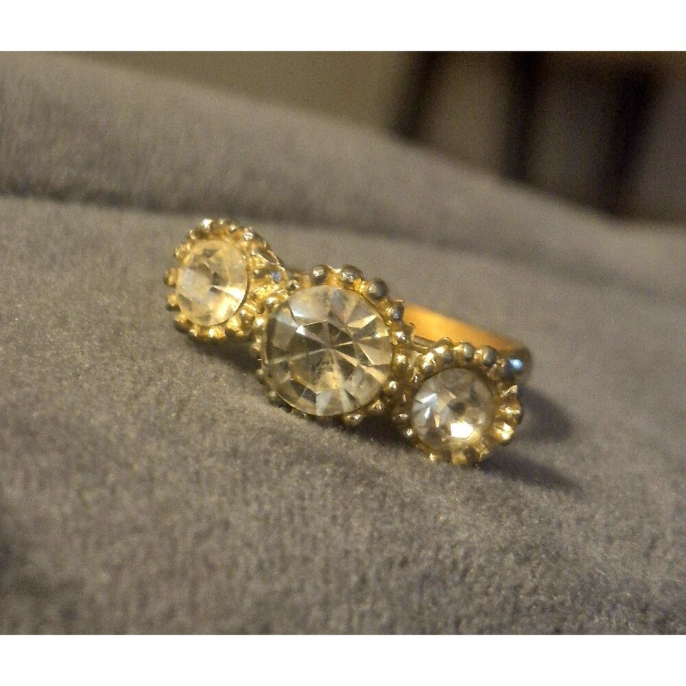 Vintage  Adjustable Three Stone Ring Gold Tone Scalloped Statement Ring Sz 6.5